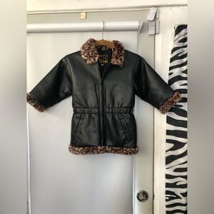Girls NEW faux leather coat size M(7/8). Black with leopard fur collar and cuffs